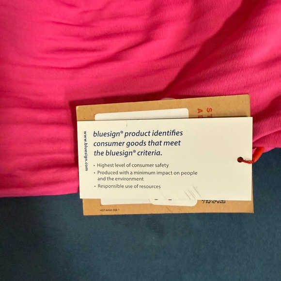 Mammut Bright Pink Beanie Hat One Size Bluesign - Picture 2 of 5